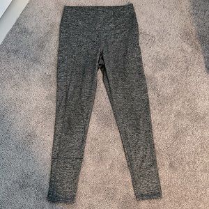 Closet haul! These leggings are like new only worn a few times. Size: L